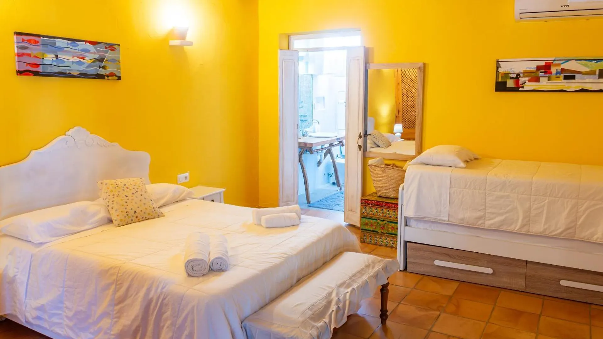Country house Turismo Rural Biniati Des Pi Sant Lluis